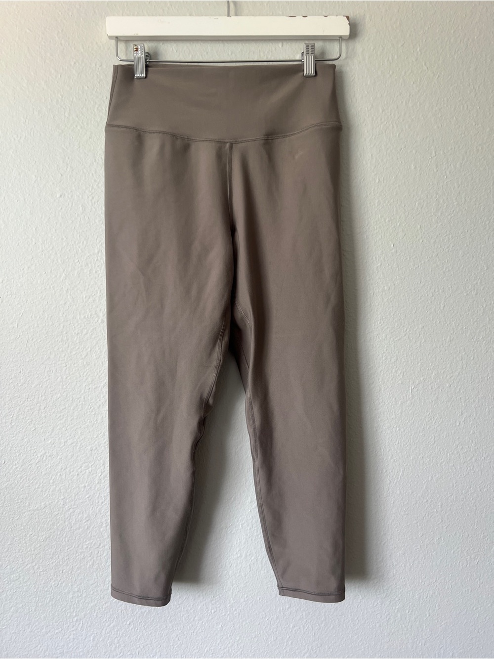 YPB Abercrombie & Fitch Taupe Legging Small Athleisure Activewear Workout Active - Picture 4 of 4